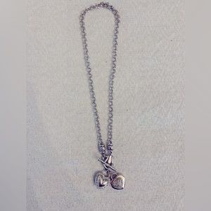 Beautiful Choker in silver with hearts pendants